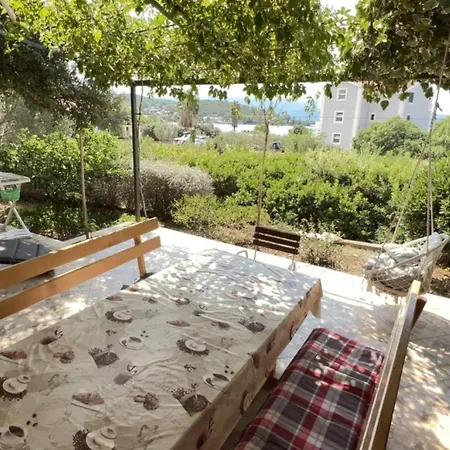 Apartman One Bedroom With Sea View 1 *
